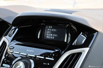 2012款福特新福克斯