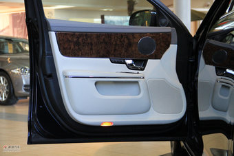 2012款捷豹XJL到店实拍