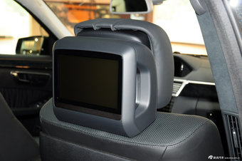 2012款奔驰E级实拍