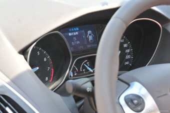 2012款福特新福克斯