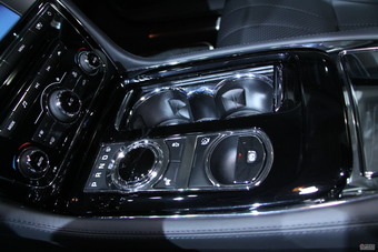 捷豹XJ全景商务车