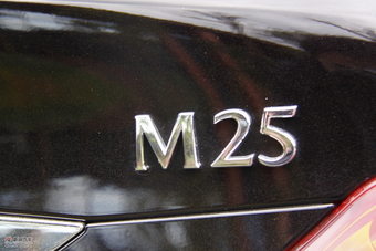 2011款英菲尼迪M25