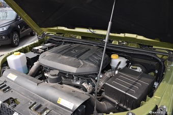 2016款北京BJ40L 2.3T自动四驱尊享版