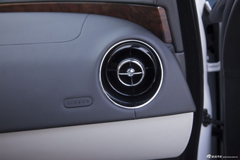 2014款捷豹XJL 3.0 SC四驱全景商务版