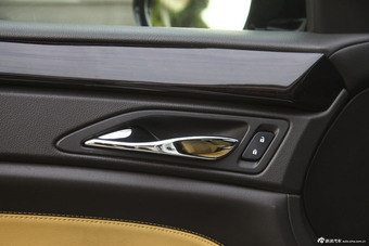 2014款凯迪拉克SRX 3.0L自动精英型