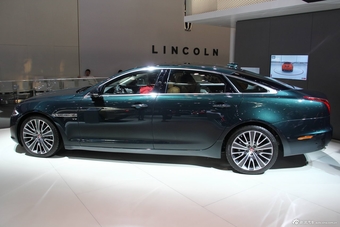 2016北京车展实拍：捷豹XJL