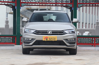 2016款众泰SR7 1.5T自动顶配版