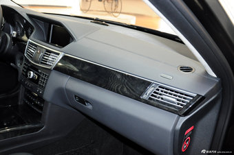 2012款奔驰E级实拍