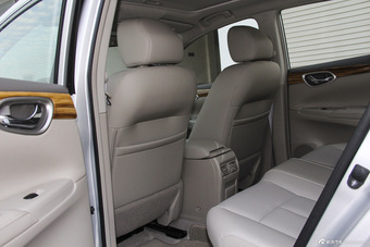 2012款轩逸1.8XL自动豪华版