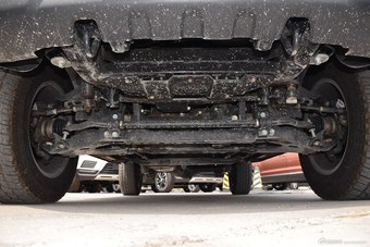 2016款北京BJ40L 2.3T自动四驱尊享版