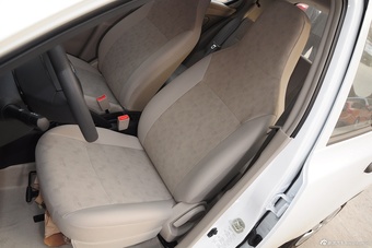 2014款启辰R30 1.2L手动优享版
