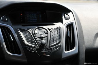 2012款福特新福克斯