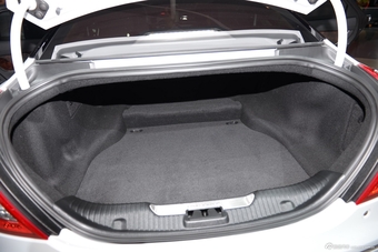 2014年第12届广州国际车展 图为：捷豹XJL剑桥限量版