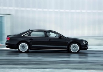 2012款奥迪A8L Hybrid官方图