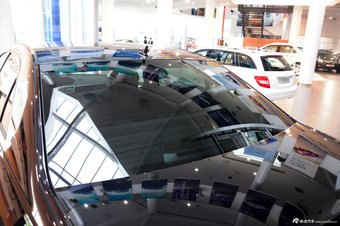 2012款奔驰E级实拍