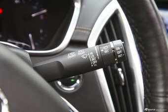 2014款凯迪拉克SRX 3.0L自动精英型