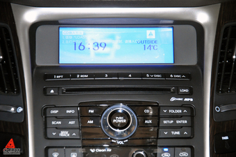 2011款索纳塔八内饰