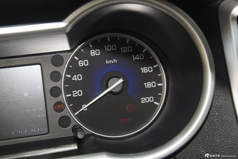 2014款风神A30 1.5L手动智驱智尚型