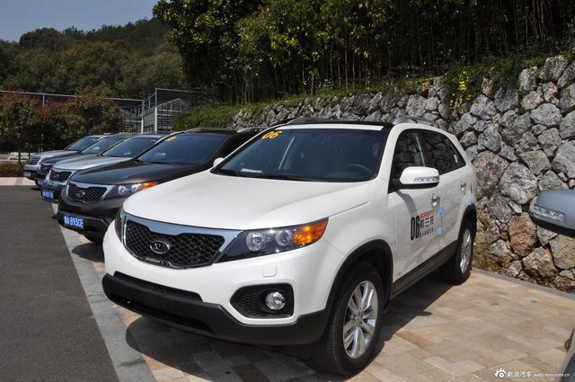 2012款索兰托2.2自动柴油豪华版图片