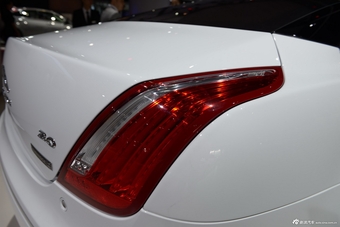 2014年第12届广州国际车展 图为：捷豹XJL剑桥限量版