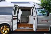 2015款福特E350黄金版