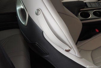 2016款雷克萨斯RC F 5.0L碳纤维版