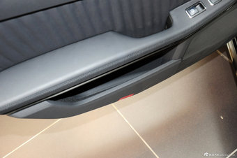 2012款奔驰E级实拍