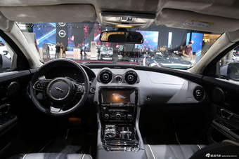 2015款捷豹XJL巴黎车展实拍