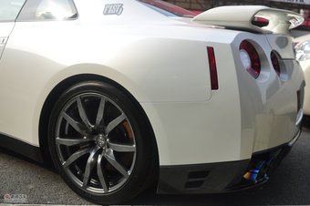 2012款日产GT-R外观细节