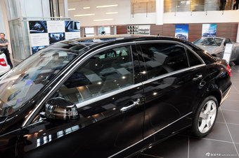 2012款奔驰E级实拍