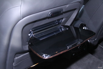 捷豹XJ全景商务车