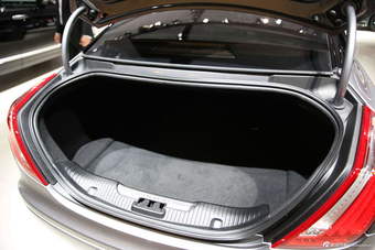 2015款捷豹XJL巴黎车展实拍