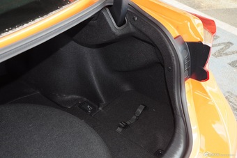 2016款雷克萨斯RC F 5.0L碳纤维版