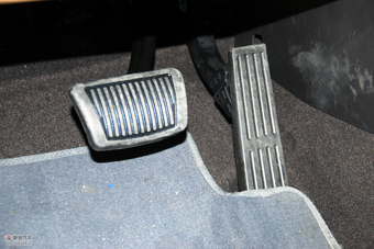 2011款索纳塔八内饰