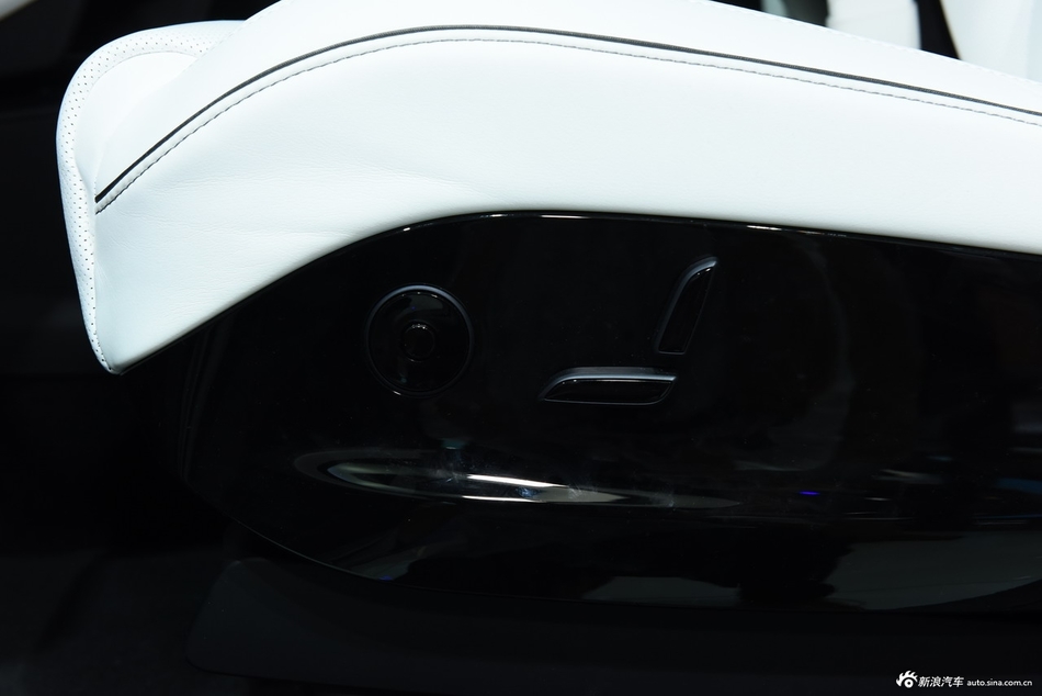 特斯拉Model X新能源热销中 欲购从速