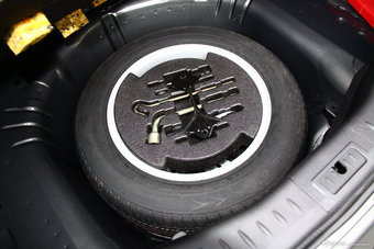 2012款B90手动豪华型