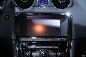 捷豹XJ全景商务车