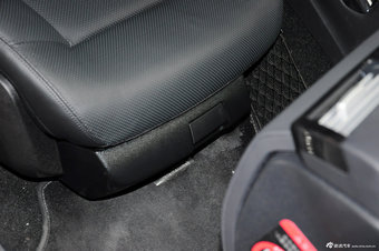 2012款奔驰E级实拍