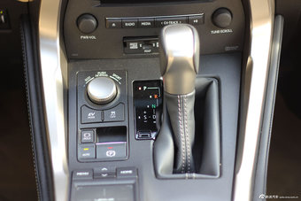 2015款雷克萨斯NX300h 全驱锋芒版