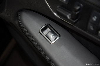 2012款奔驰E级实拍