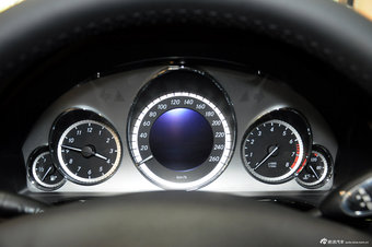 2012款奔驰E级实拍