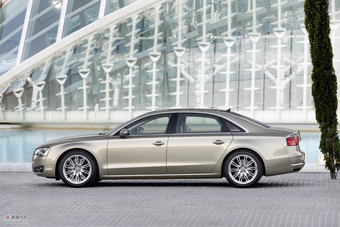 2011款奥迪A8L W12官方图