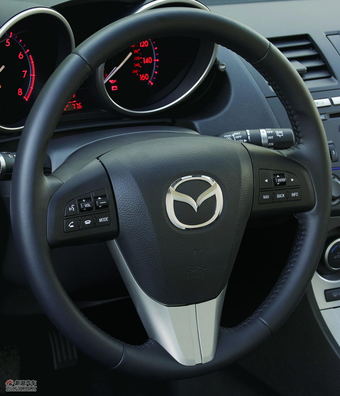 2011款马自达3两厢内饰及细节