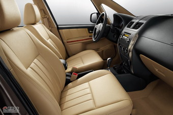 铃木天语尚悦内饰