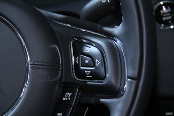 捷豹XJ全景商务车