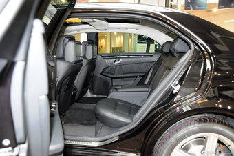 2012款奔驰E级实拍