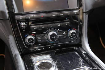 2015款捷豹XJL巴黎车展实拍