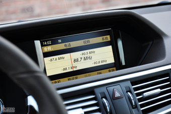 2011款奔驰E200 CGI优雅型内饰