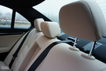 2011款奔驰C300