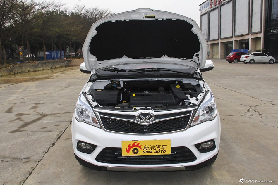 2015款北汽幻速H2 1.5L自动豪华型